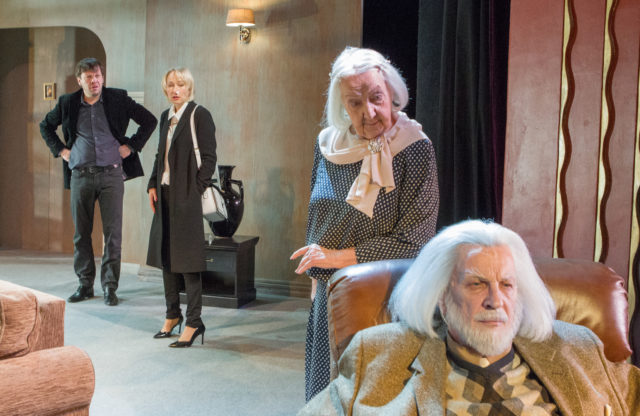 Malmsten, Olmaru, Ever, Eelmaa lavastuses "Finaal".