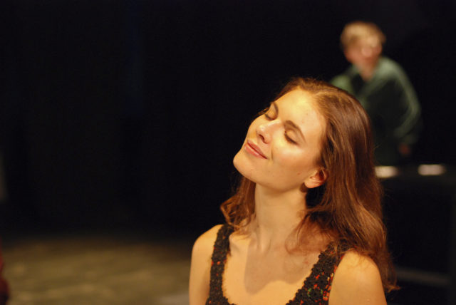 Britta Soll lavastuses "Head ööd, vend".