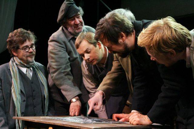 Oja, Kangur, Teplenkov, Uukkivi, Oja lavastuses "Kaevuritest kunstnikud".