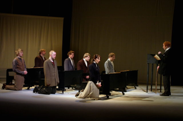 Stseen lavastusest "Kevade".