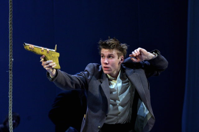 Hendrik Kaljujärv lavastuses "Kevade".