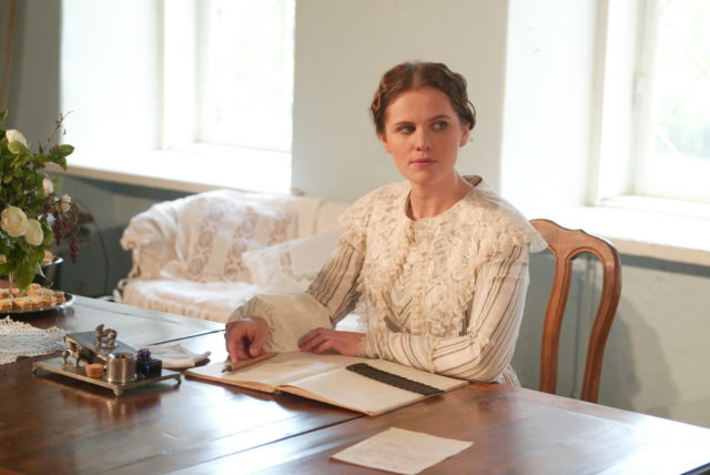 Harriet Toompere lavastuses "Kodukoht".