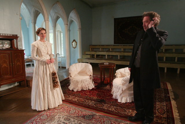 Harriet Toompere ja Guido Kangur lavastuses "Kodukoht".