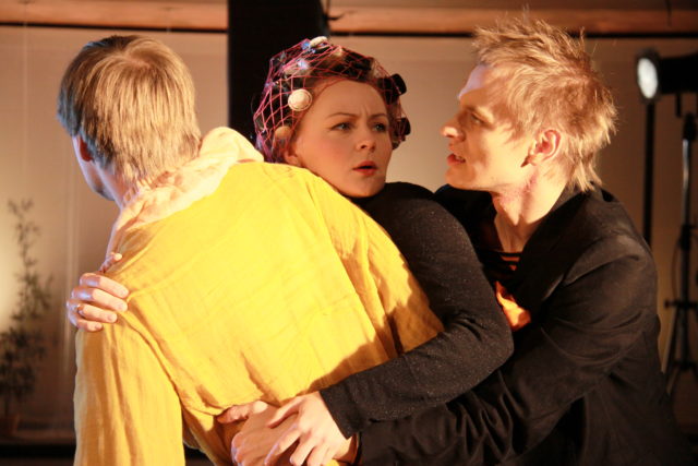 Sandra Üksküla ja Marko Leht diplomilavastuses "Kõige tähtsam".