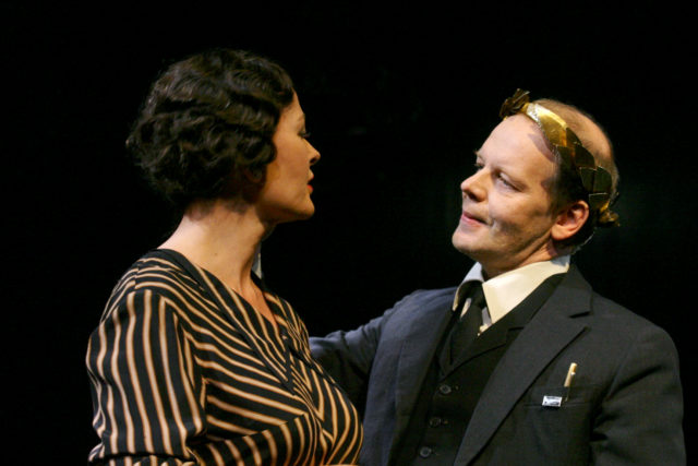 Merle Palmiste ja Hendrik Toompere lavastuses "Kollaborandid".