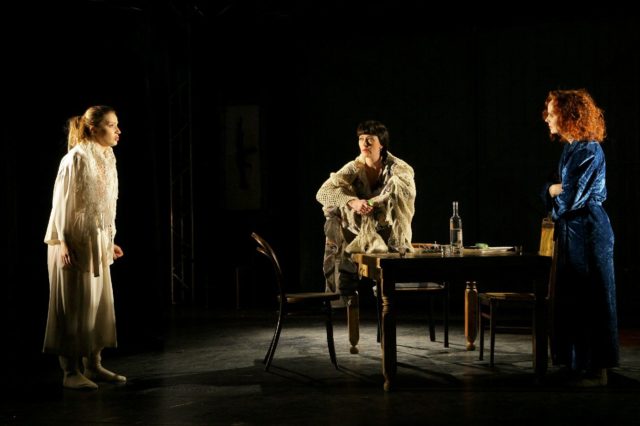 Laan, Palmiste, Heinloo lavastuses "Kolm õde".