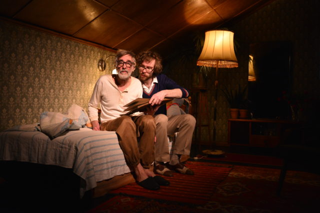 Kaldoja ja Ulfsak lavastuses "Kraepelini variatsioonid".