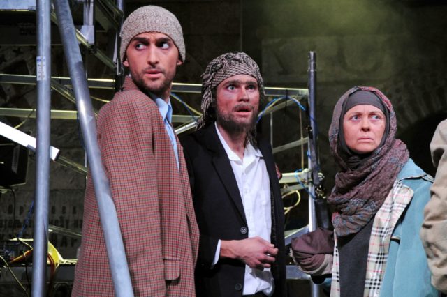 Märt Avandi, Kristo Viiding, Laine Mägi lavastuses "Nelipühad".