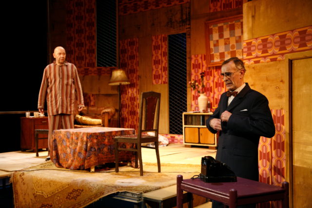 Tõnu Kark ja Lembit Ulfsak lavastuses "Päikesepoisid".