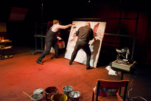 Stseen lavastusest "Punane".