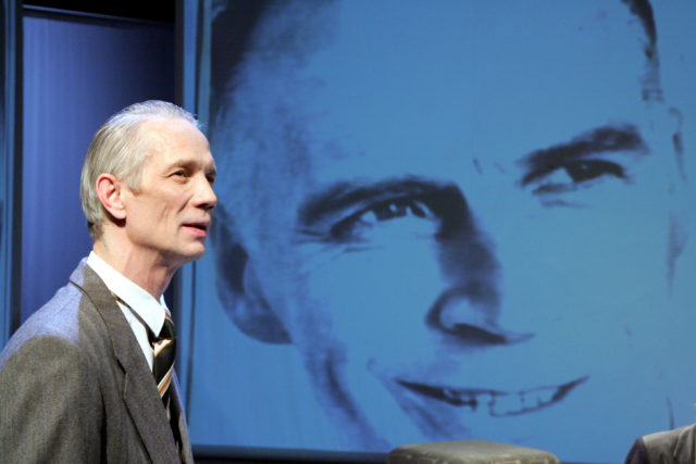 Rein Oja lavastuses "Sigma Tau-C705".