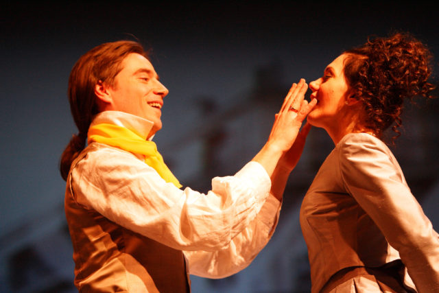 Priit Võigemast ja Elisabeth Reinsalu lavastuses "Utoopia rannik. II osa. Laevahukk".