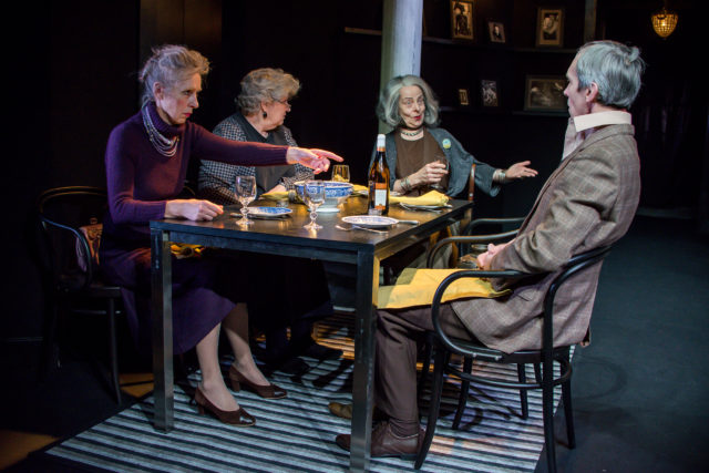 Mihkelson, Klenskaja, Kaljuste, Pass lavastuses "Viimasel minutil".