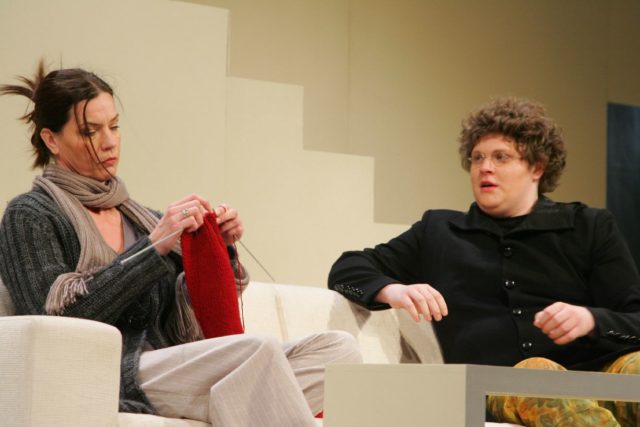 Viire Valdma ja Uku Uusberg lavastuses "Vombat".