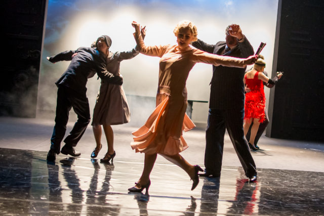 Tantsustseen lavastuses "Wabadusrist".