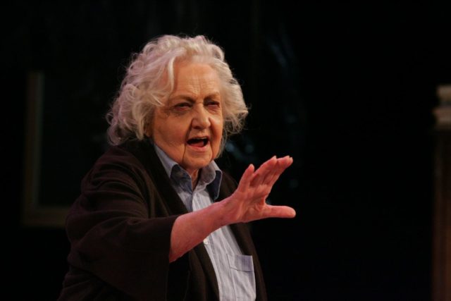 Ita Ever lavastuses "Augustikuu".