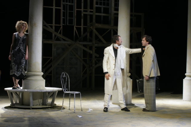 Ivo Uukkivi ja Mait Malmsten lavastuses "Kuu aega maal".