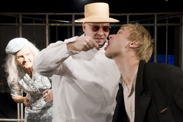 Laan, Reinthal, Laos lavastuses "Neegri vabastamine 