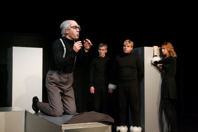 Malmsten, Pass, Sukk, Avdjushko lavastuses "Panso".