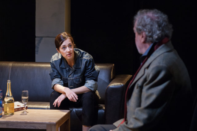 Inga Salurand lavastuses "Pelgan iga vihmapiiska"