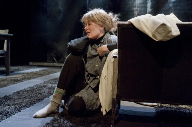 Merle Palmiste lavastuses "Pulmad".