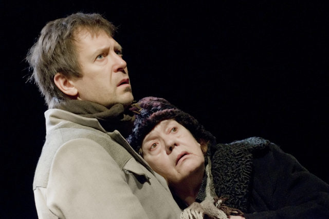 Ivo Uukkivi ja Mari Lill lavastuses "Pulmad".