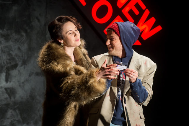 Maarja Mitt-Pichen ja Christopher Rajaveer lavastuses "Saade"