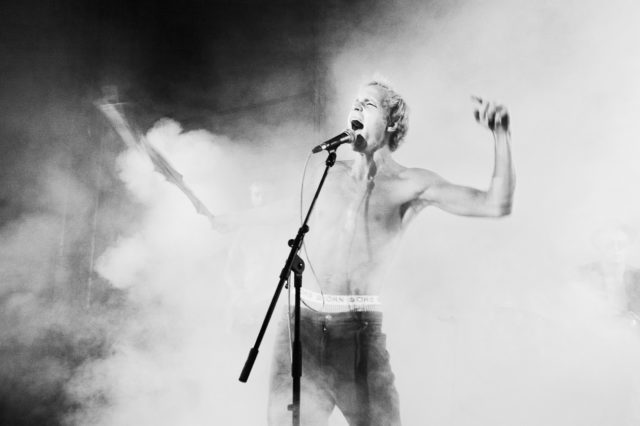 Kristo Viiding lavastuses "Sinul on meretäis hirmu".