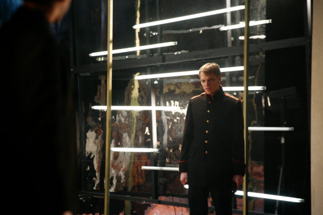 Mihkel Kabel lavastuses "Sortsid".