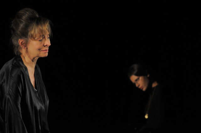 Ülle Kaljuste ja Britta Soll lavastuses "Sügissonaat".