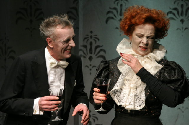 Lembit Ulfsak ja Ülle Kaljuste lavastuses "Adolf Rühka lühikene elu".