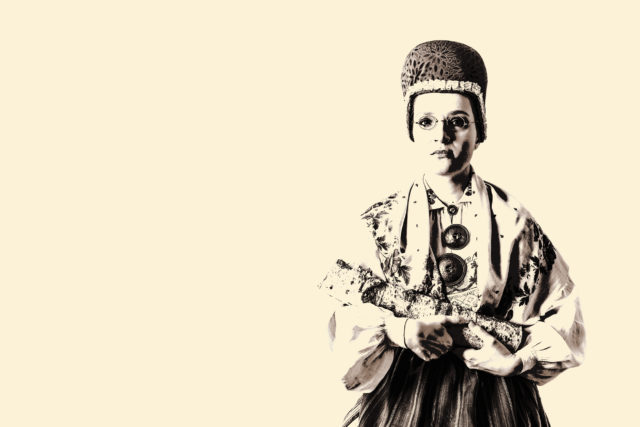 Marta Laan "Talupojad tantsivad prillid ees"