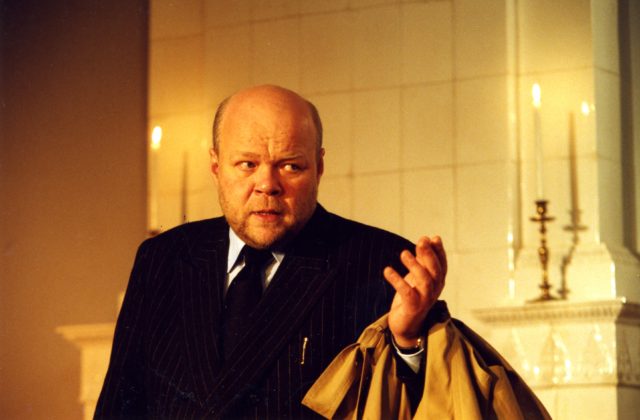 Ain Lutsepp lavastuses "Kopenhaagen".