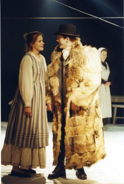 Harriet Toompere ja Jan Uuspõld lavastuses "Mao tee kalju peal".