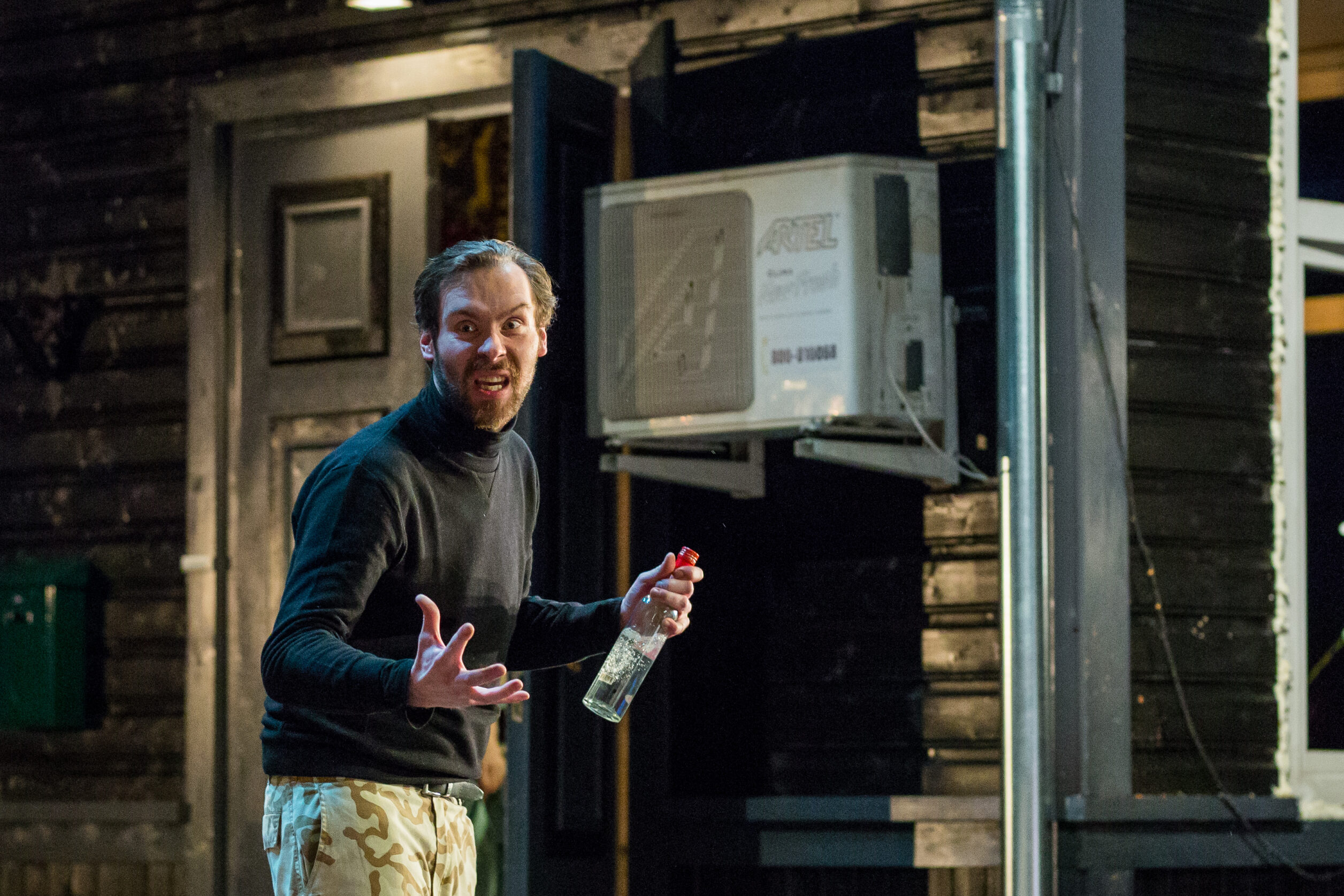 Lauri Kaldoja lavastuses "Väikekodanlased"