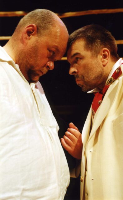 Ain Lutsepp ja Martin Veinmann lavastuses "Tagasi Vargamäel"