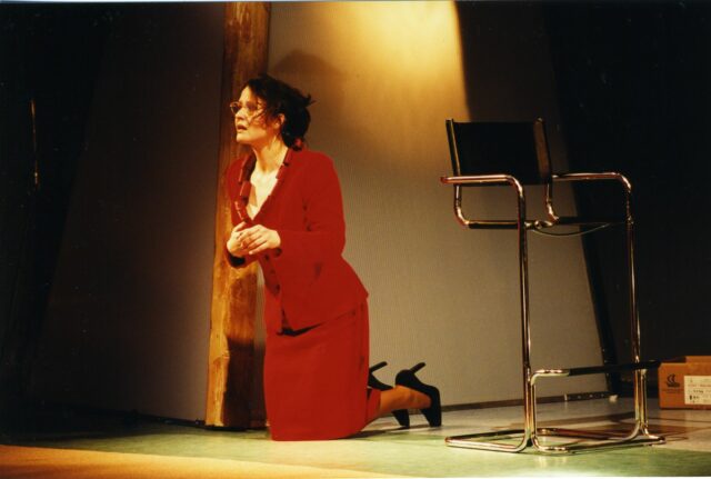 Garmen Tabor lavastuses "Teekond kappi"