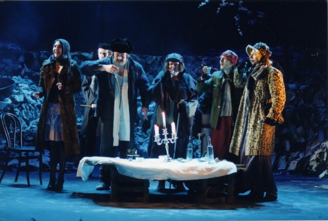 Lavastus "Kajakamägi" Eesti Draamateatris