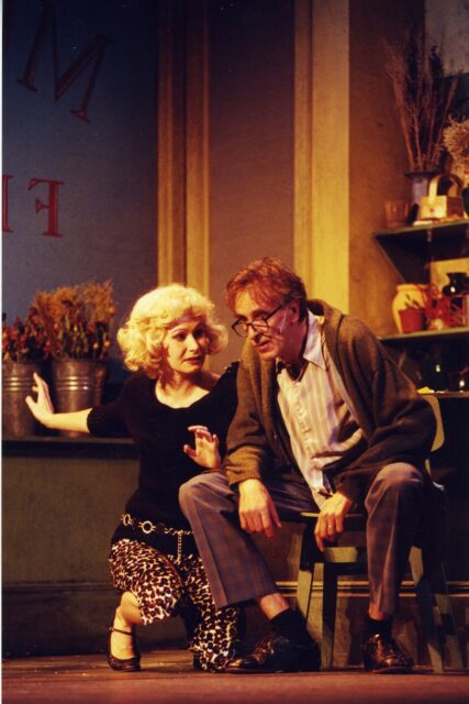 Kleer Maibaum ja Lembit Ulfsak lavastuses "Väike õuduste pood"