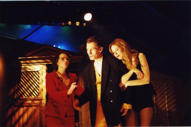 Garmen Tabor, Raimo Pass ja Maria Avdjushko lavastuses "Teekond kappi"