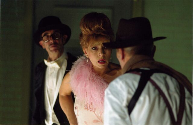 Ülle Kaljuste, Lembit Ulfsak ja Tõnu MIkiver lavastuses "Tõeline inspektor koer. Pärast Margritte'i"