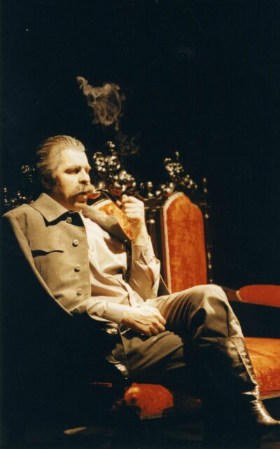 Martin Veinmann Eesti Draamateatri lavastuses "Stalin".