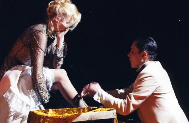 Merle Palmiste ja Taavi Eelmaa Eesti Draamateatri lavastuses "Tribaadide öö".