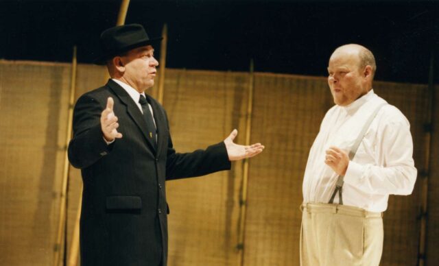 Tõnu Kark ja Ain Lutsepp Eesti Draamateatri lavastuses "Kunst".