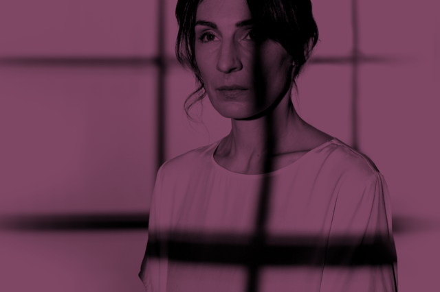 Lavastuse "Erakõnelused" plakatipilt